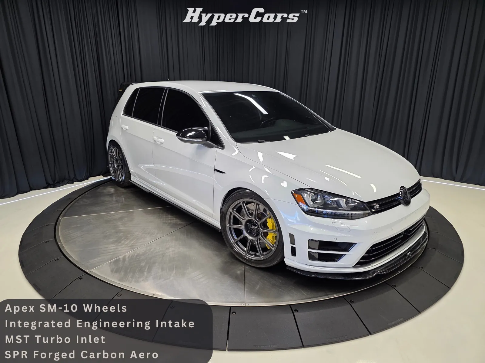 2017 Volkswagen Golf R R's photo