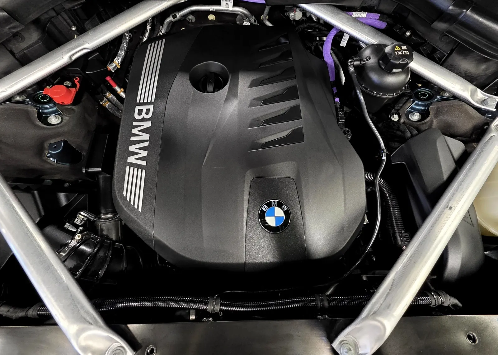 Another view of 2023 BMW X7 xDrive40i for sale in New Albany, IN at HyperCars