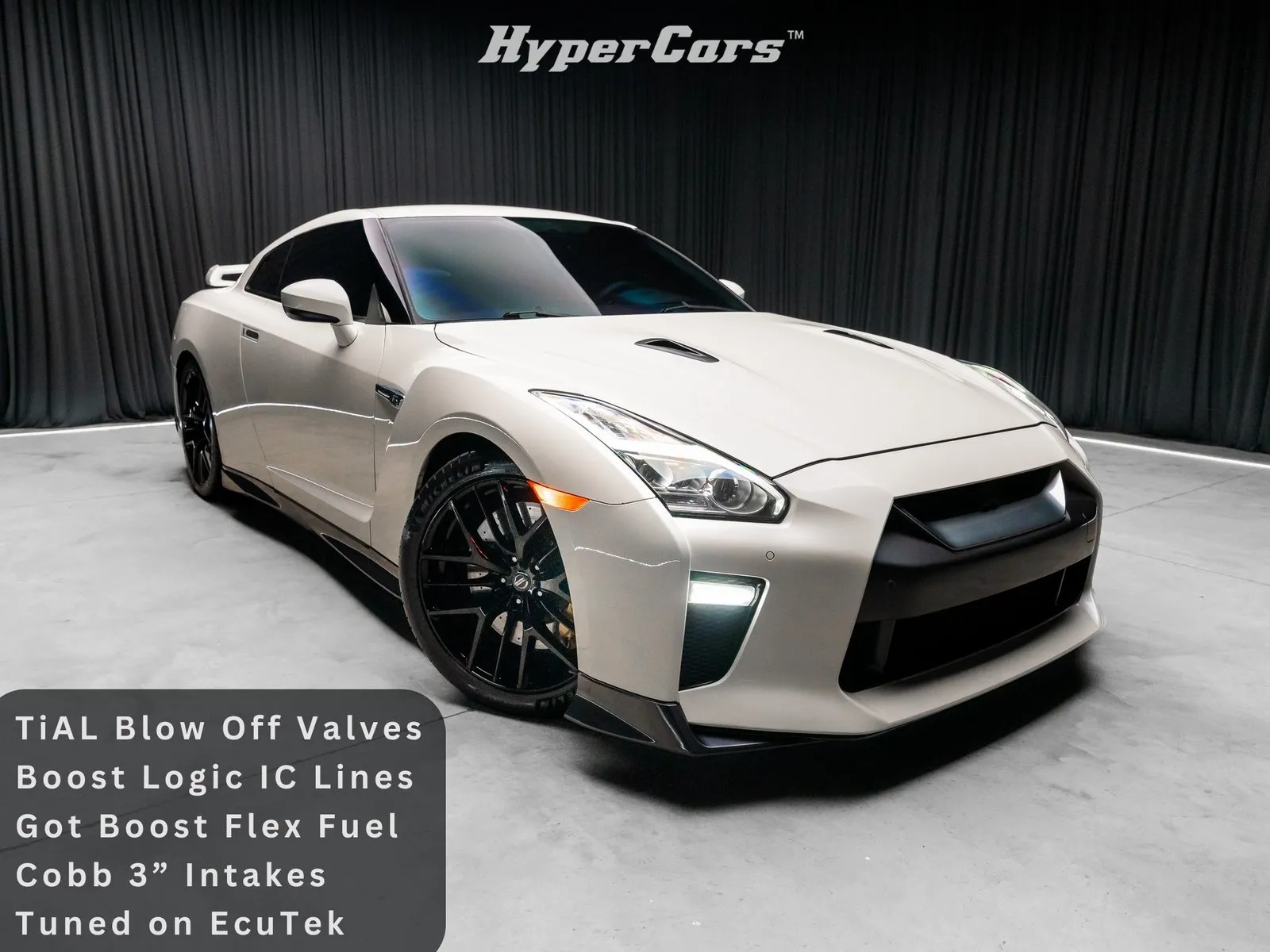 White 2017 Nissan GT-R Premium for sale in New Albany, IN