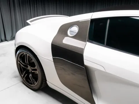 More photos of 2009 Audi R8 4.2 at HyperCars, IN