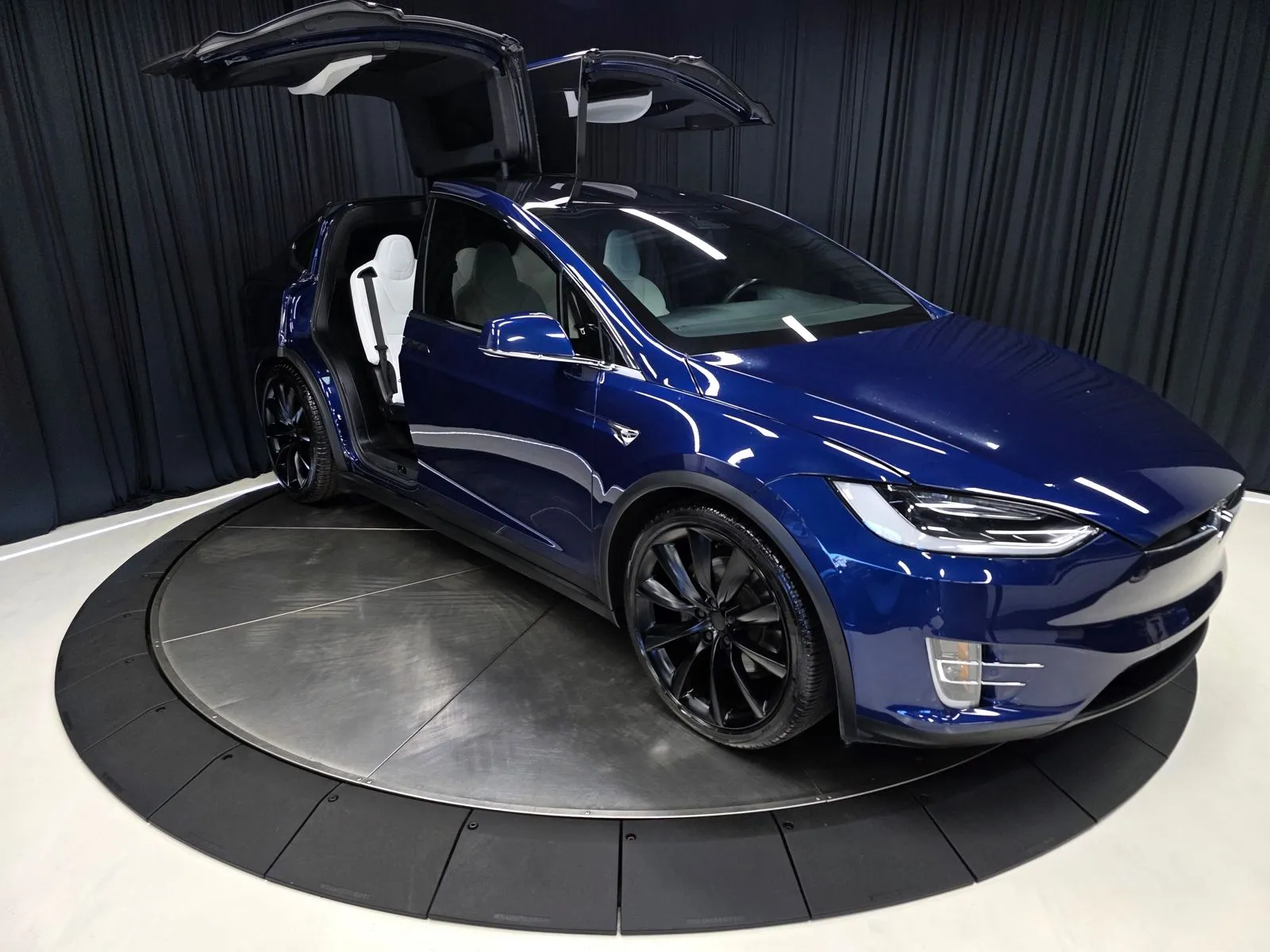 2018 Tesla Model X 100D - Photo 16