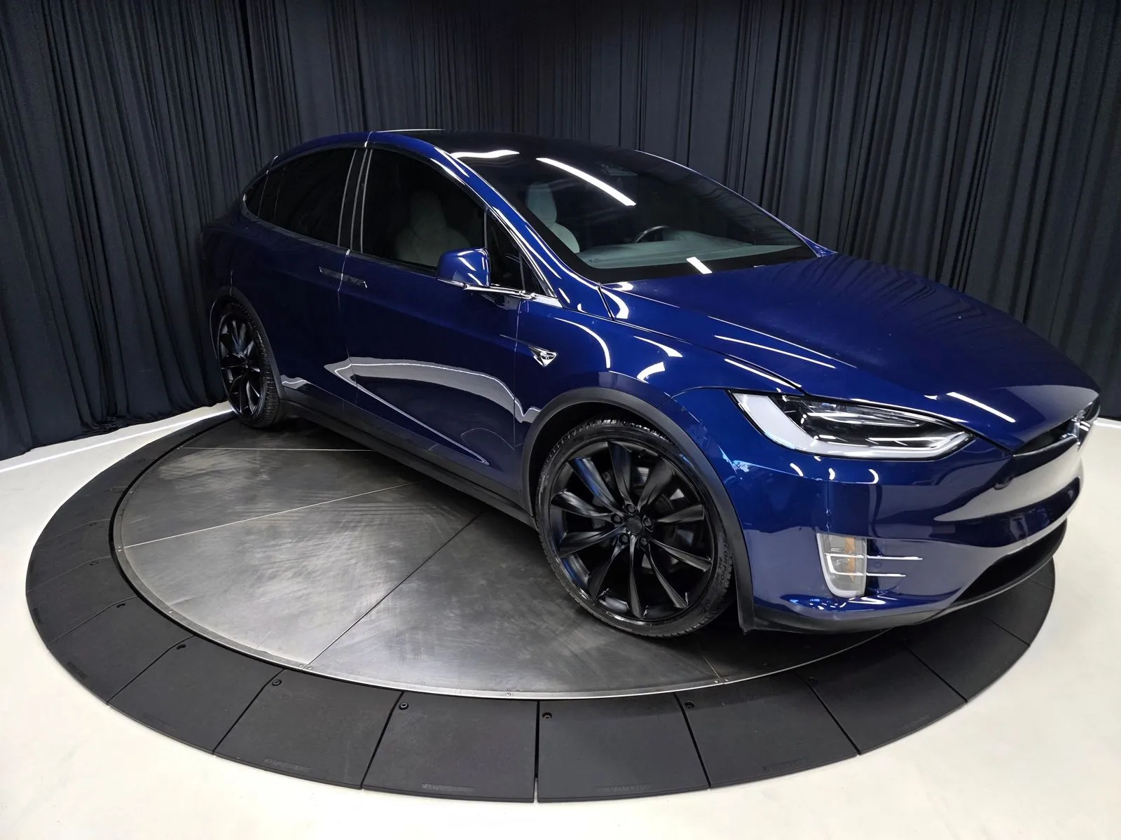 2018 Tesla Model X 100D - Photo 6