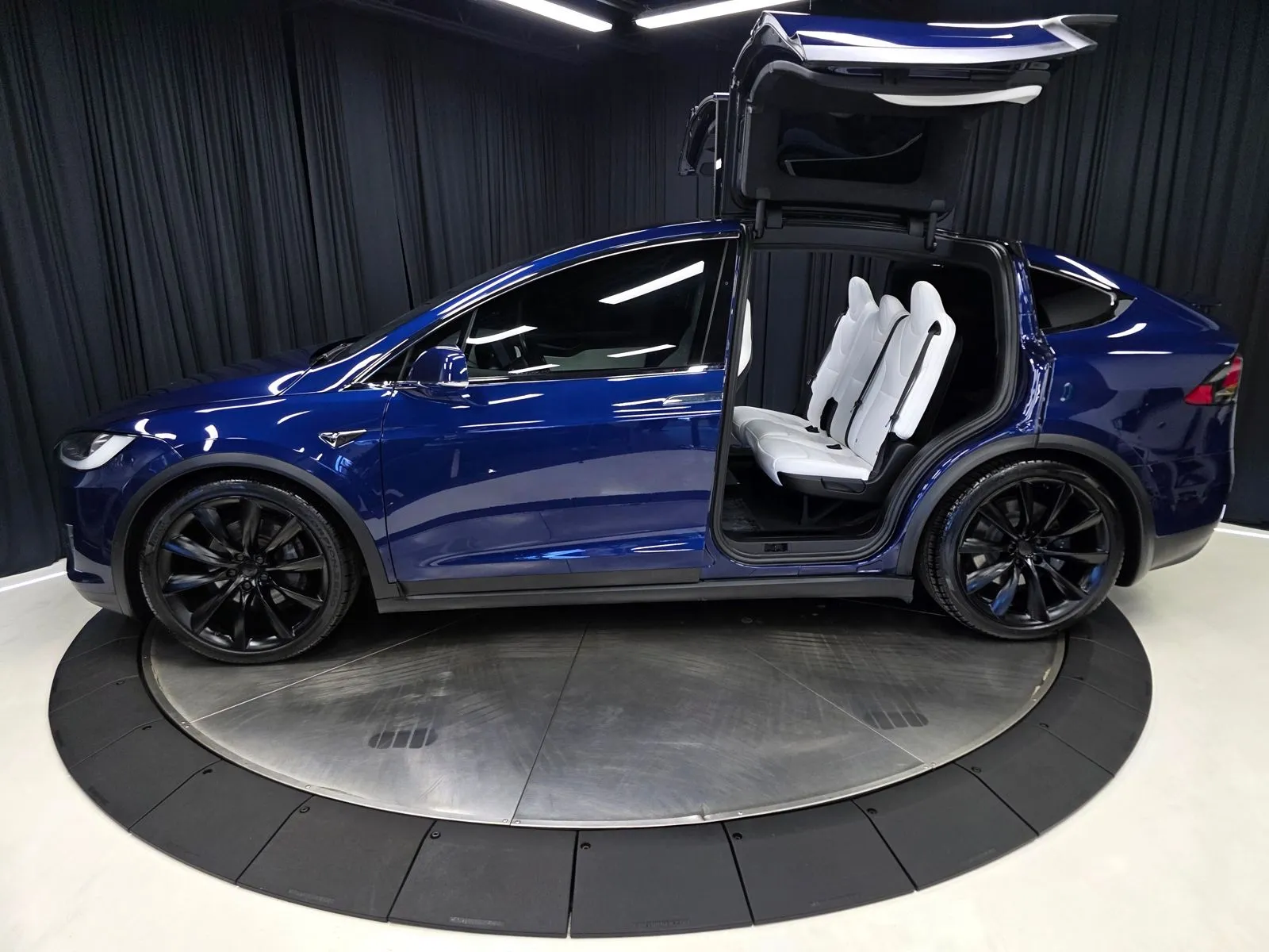 2018 Tesla Model X 100D - Photo 19