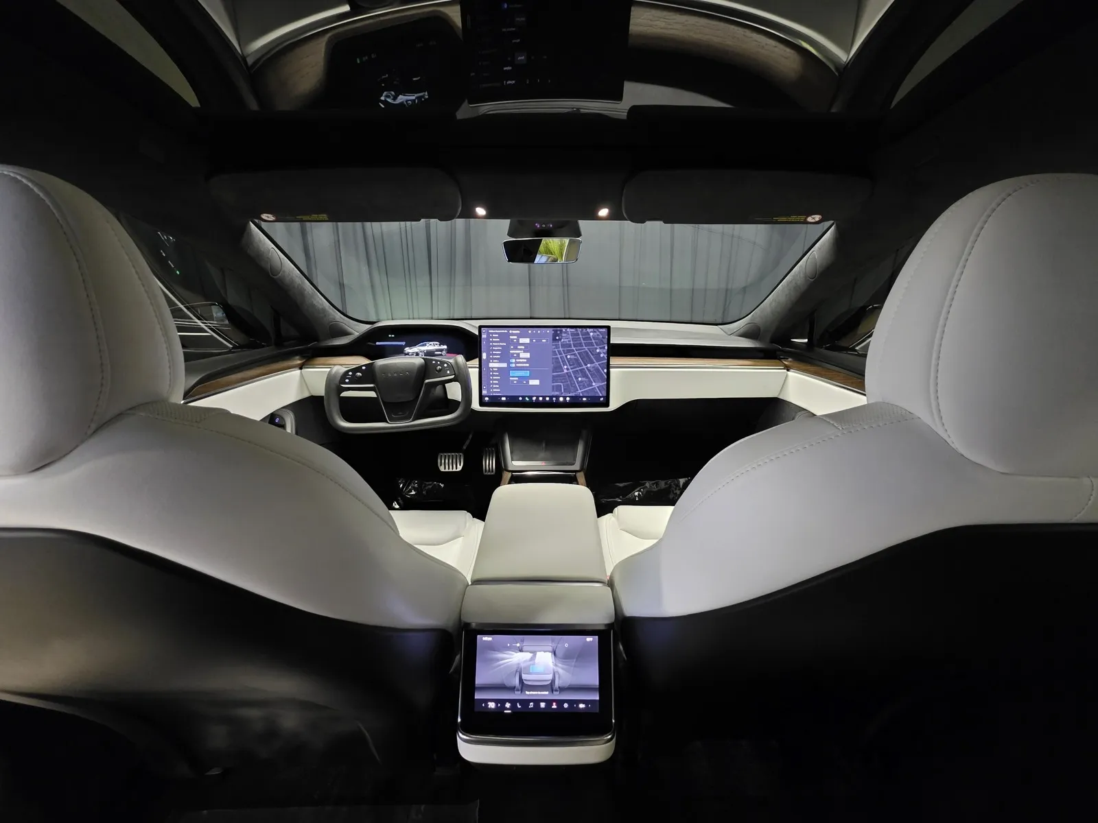 Photos of 2022 Tesla Model S for sale in New Albany, IN at HyperCars