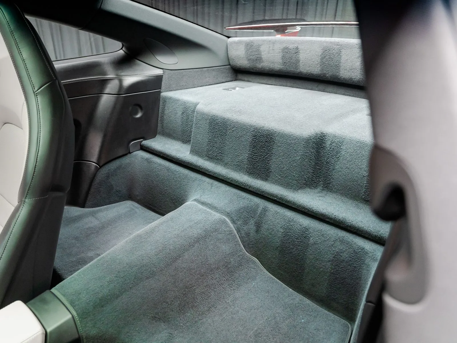 More photos of 2025 Porsche 911 Carrera at HyperCars, IN