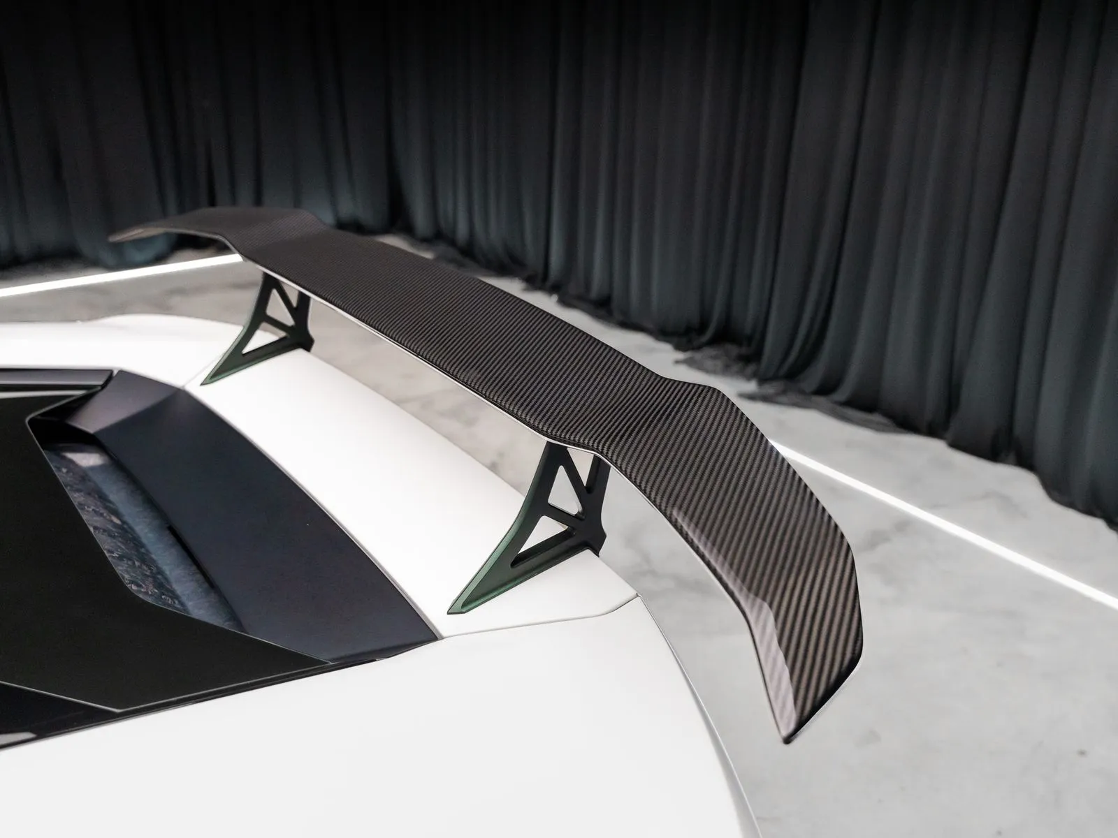 More photos of 2015 Lamborghini Huracan LP610-4 at HyperCars, IN