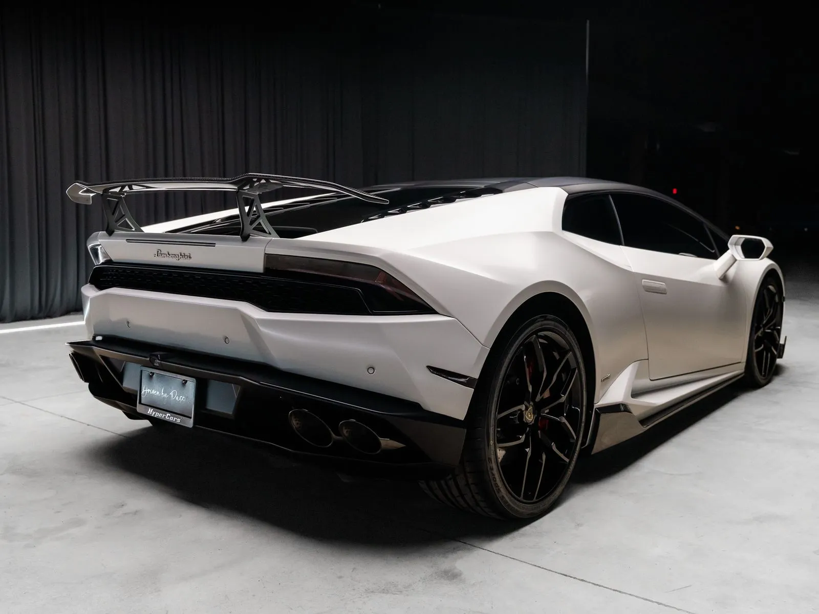 More photos of 2015 Lamborghini Huracan LP610-4 at HyperCars, IN