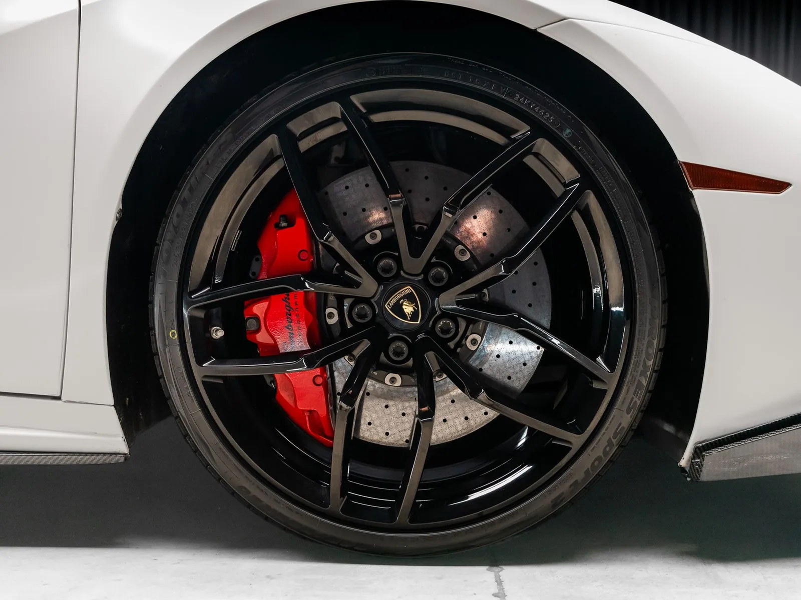 Another view of 2015 Lamborghini Huracan LP610-4 for sale in New Albany, IN at HyperCars