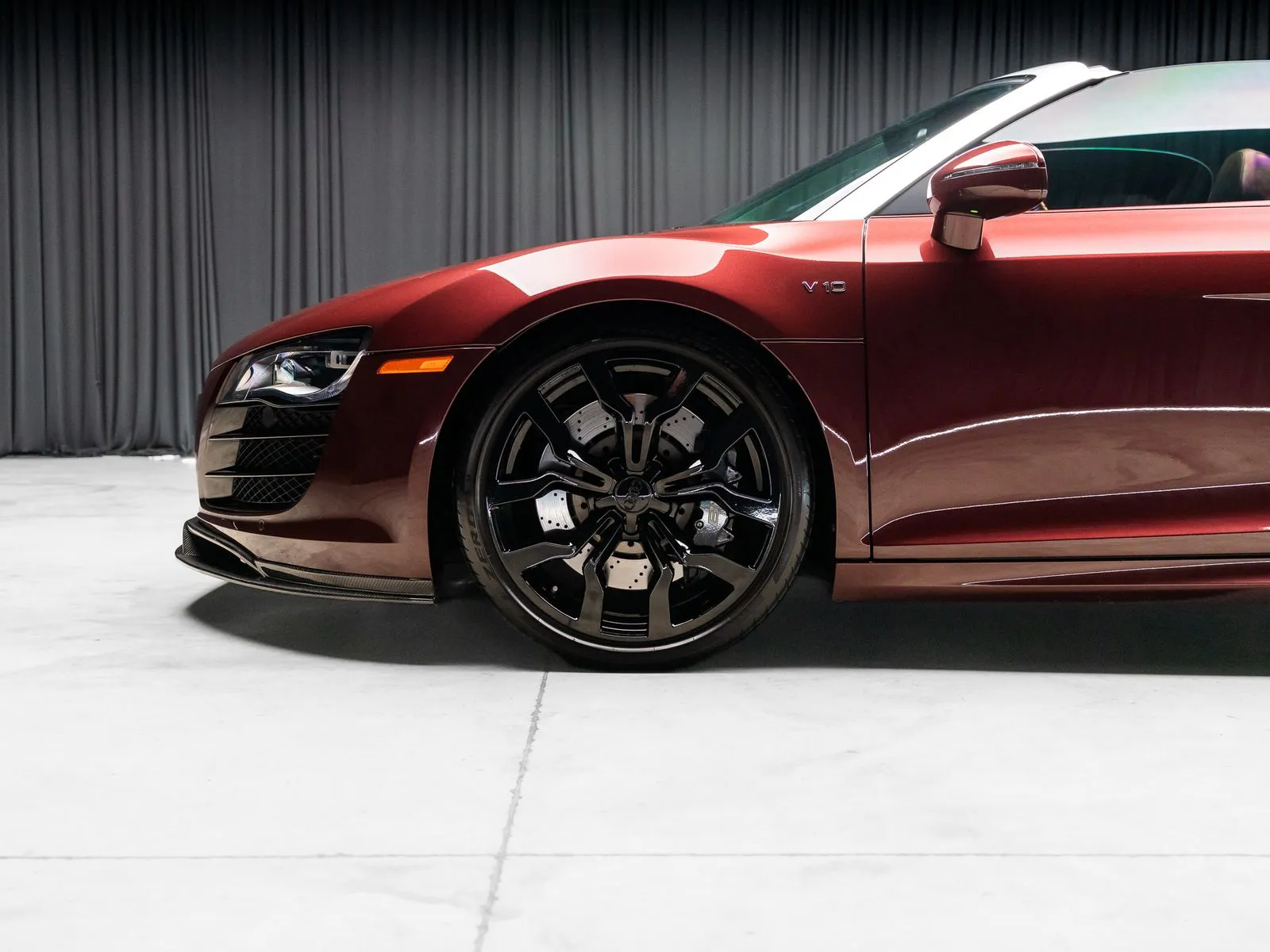 More photos of 2011 Audi R8 5.2 at HyperCars, IN