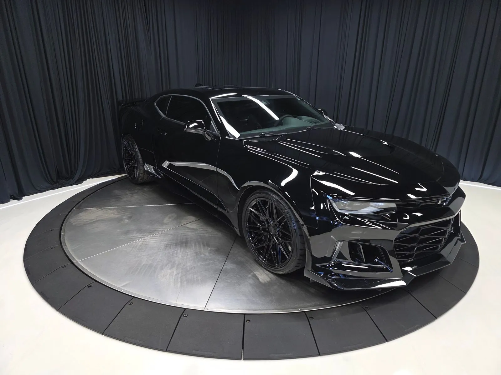 More photos of 2022 Chevrolet Camaro ZL1 at HyperCars, IN