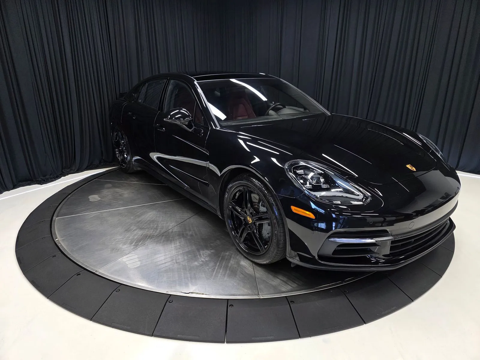 More photos of 2018 Porsche Panamera 4S at HyperCars, IN