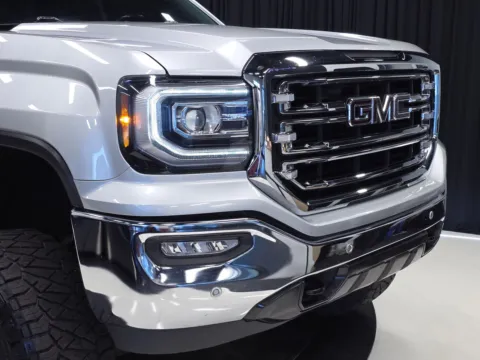 More photos of 2018 GMC Sierra 1500 SLT at HyperCars, IN