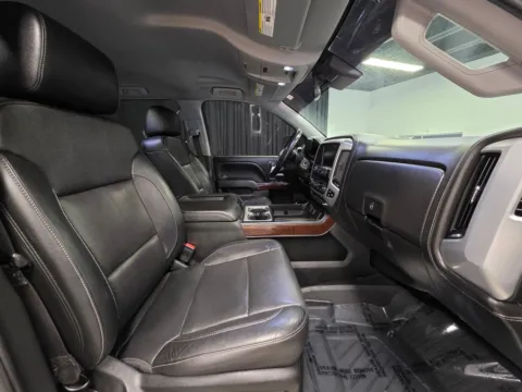 Another view of 2018 GMC Sierra 1500 SLT for sale in New Albany, IN at HyperCars