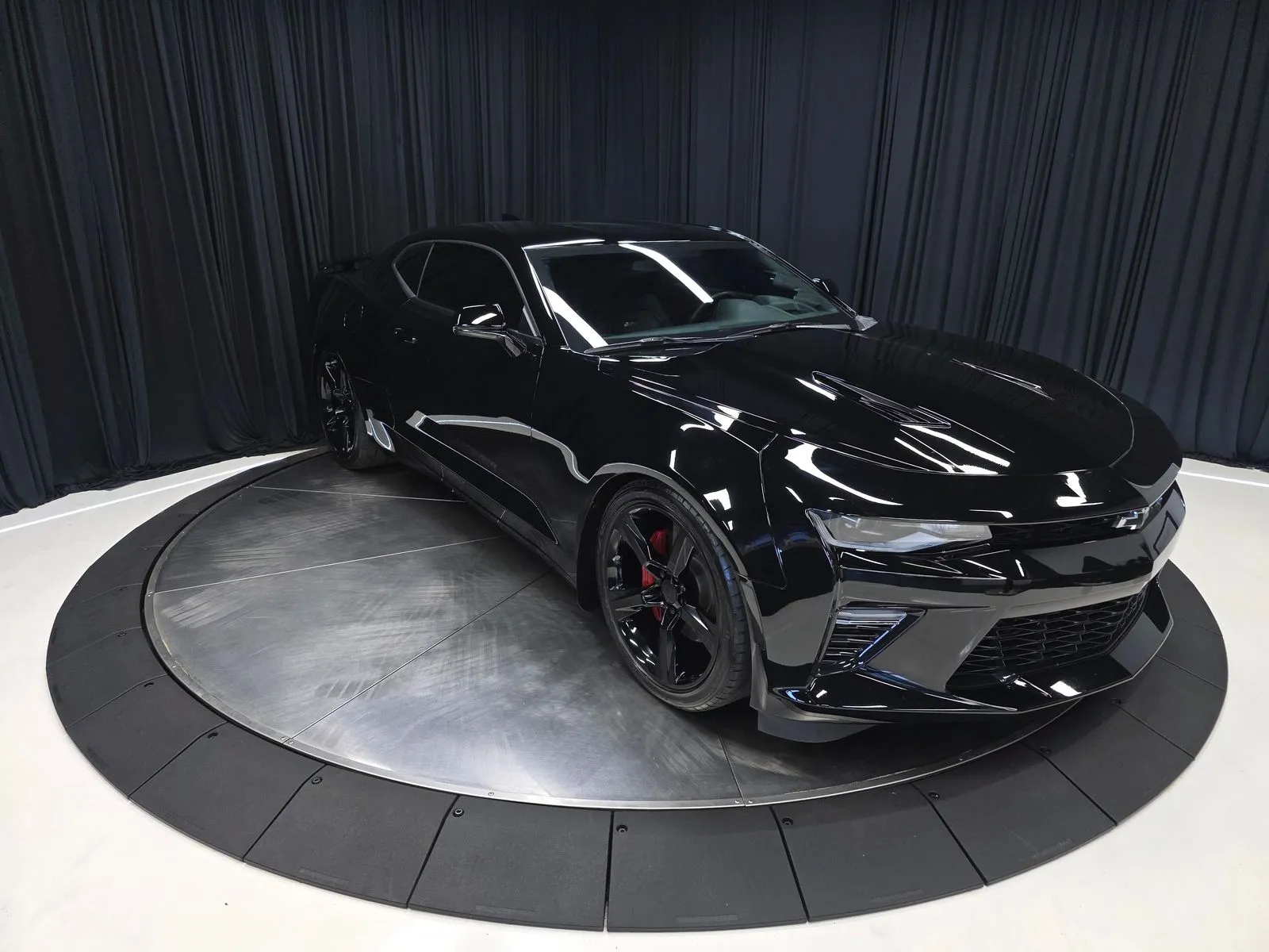 More photos of 2018 Chevrolet Camaro SS at HyperCars, IN