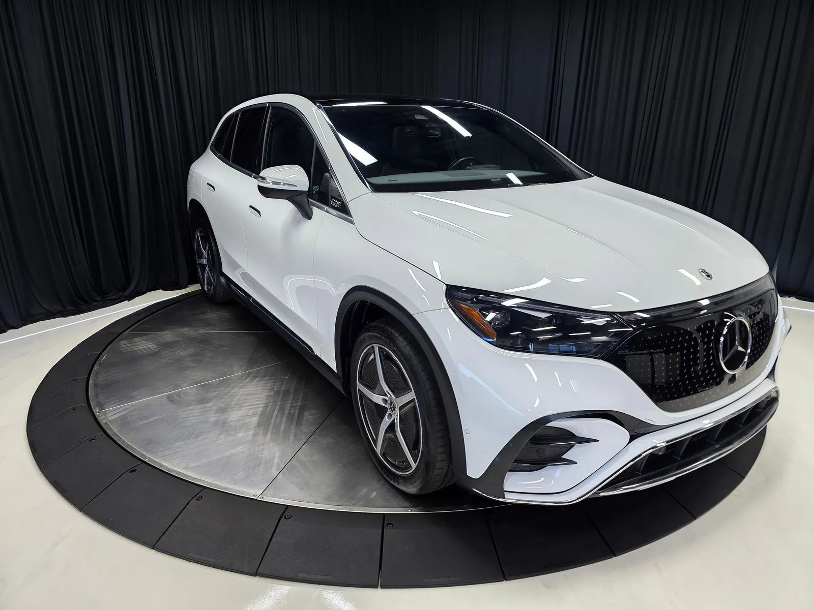 Another view of 2023 Mercedes-Benz EQE 500 SUV for sale in New Albany, IN at HyperCars