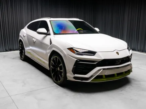 Another view of 2022 Lamborghini Urus Pearl Capsule for sale in New Albany, IN at HyperCars