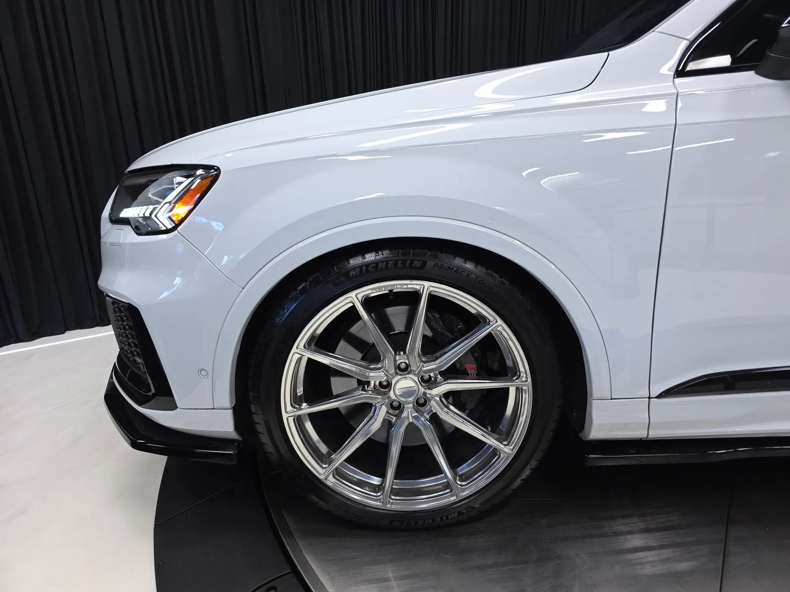 More photos of 2020 Audi SQ7 Prestige at HyperCars, IN