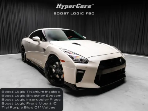 White 2021 Nissan GT-R Premium for sale in New Albany, IN
