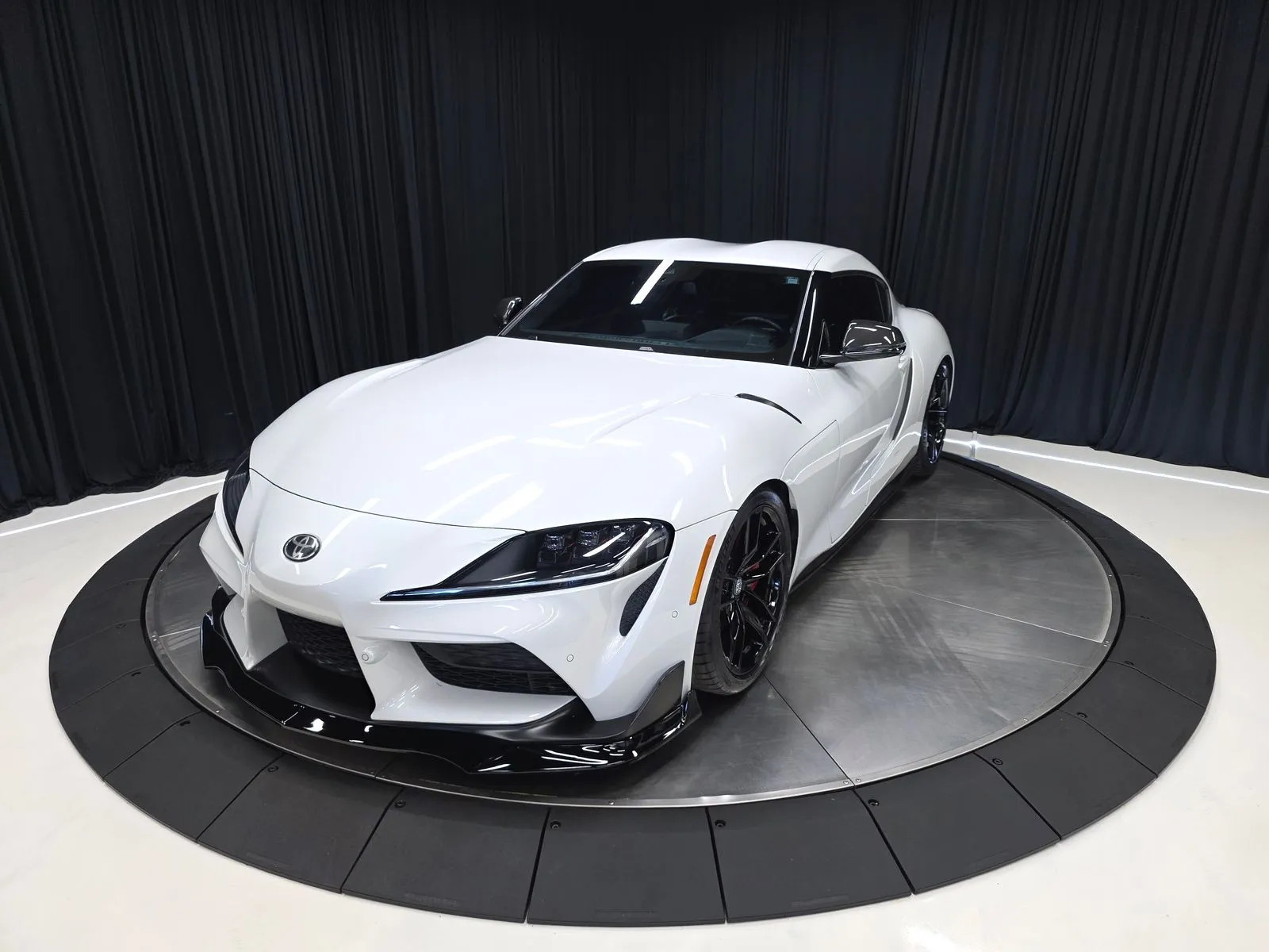 More photos of 2021 Toyota Supra 3.0 at HyperCars, IN