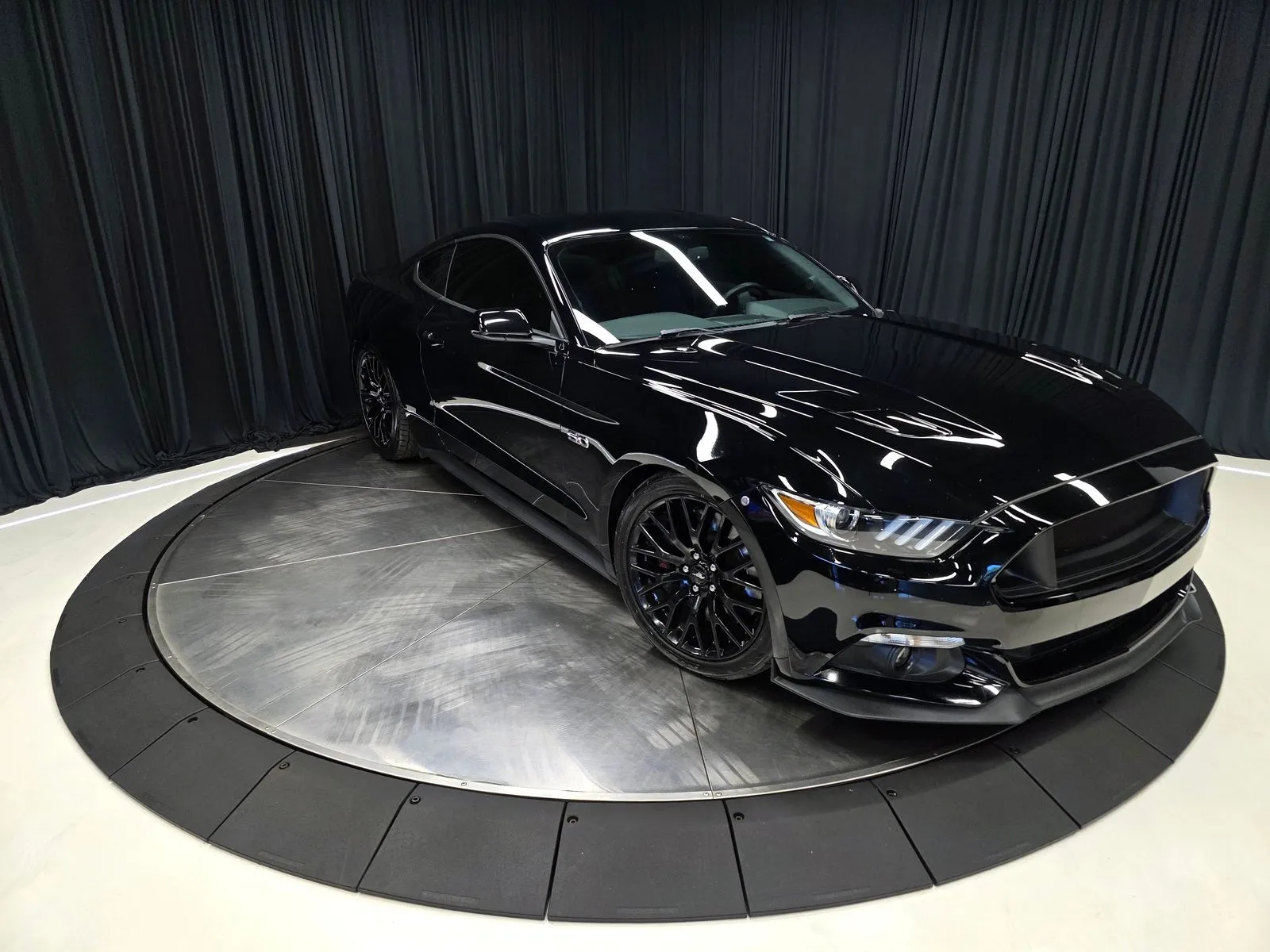 Photos of 2017 Ford Mustang GT for sale in New Albany, IN at HyperCars