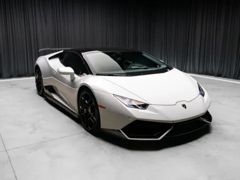Another view of 2016 Lamborghini Huracan LP610-4 for sale in New Albany, IN at HyperCars