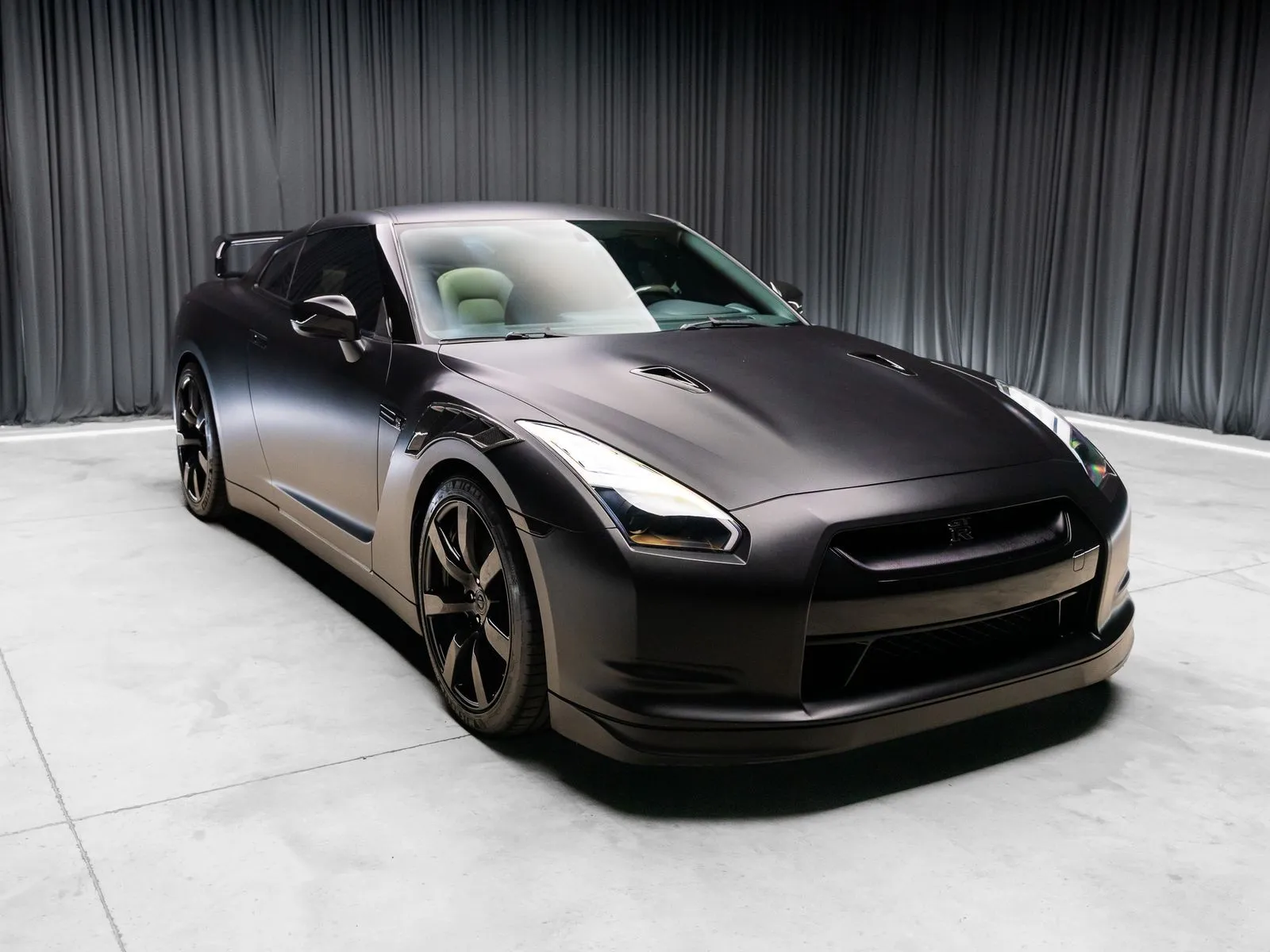 Photos of 2009 Nissan GT-R Premium for sale in New Albany, IN at HyperCars