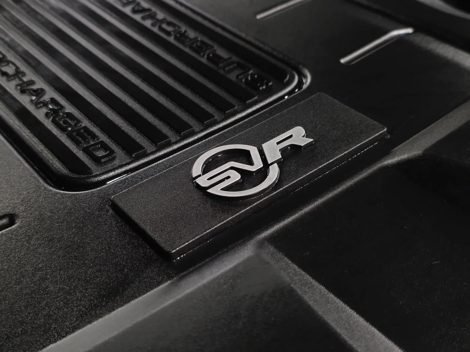 More photos of 2020 Land Rover Range Rover Sport SVR at HyperCars, IN