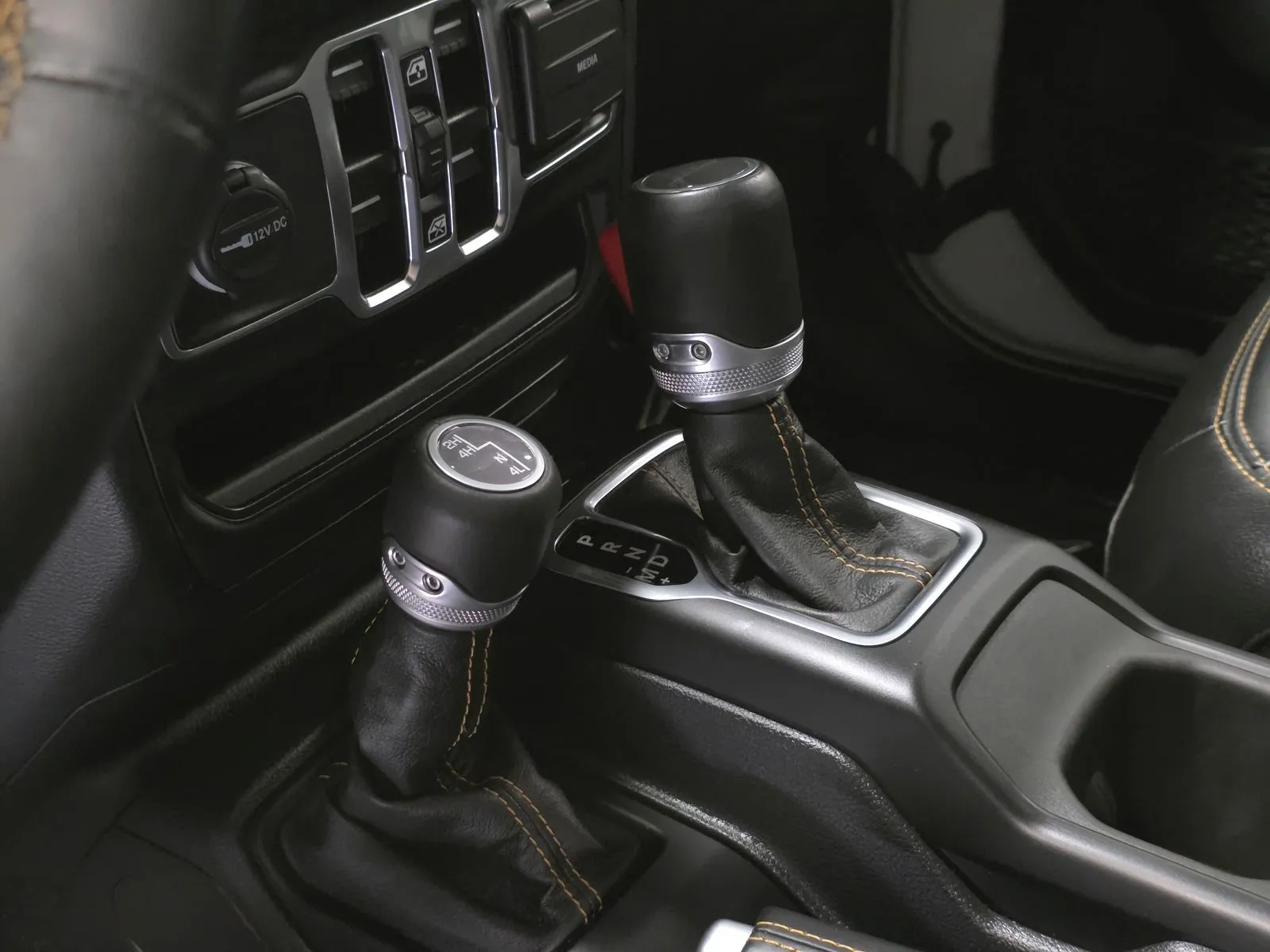 More photos of 2023 Jeep Gladiator High Altitude at HyperCars, IN