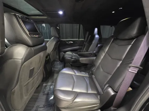 Another view of 2017 Cadillac Escalade Platinum Edition for sale in New Albany, IN at HyperCars