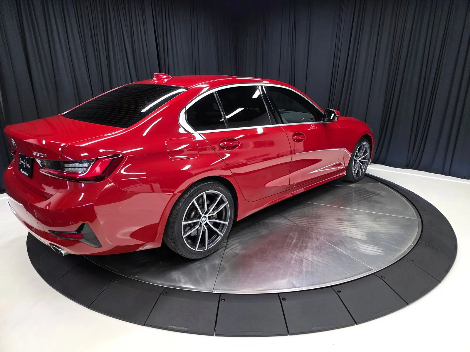 2022 BMW 3 Series 330i - Photo 13