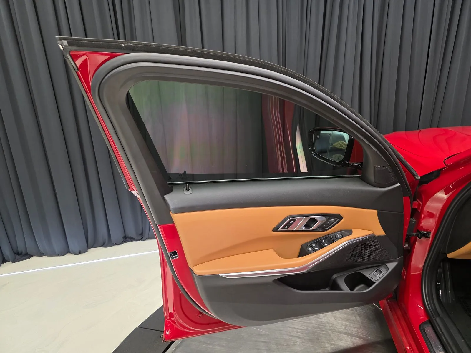 2022 BMW 3 Series 330i - Photo 17
