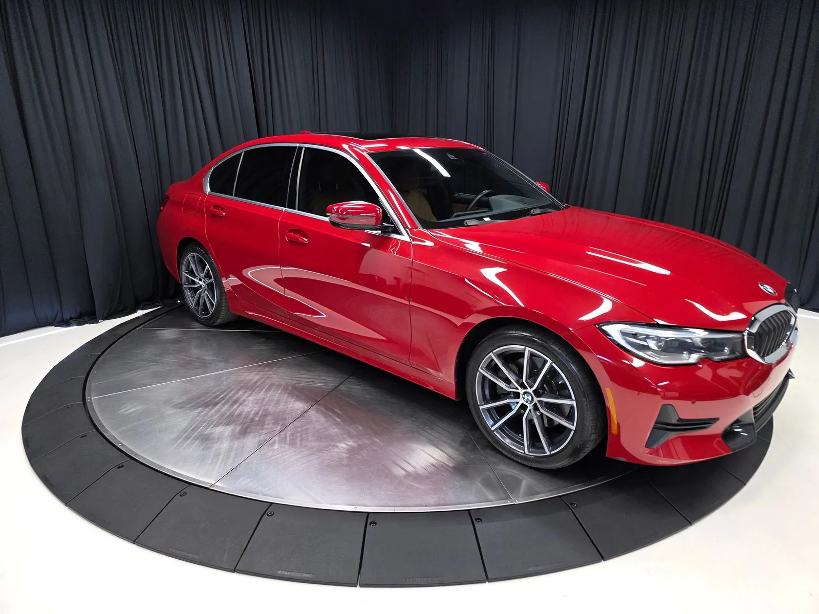 2022 BMW 3 Series 330i - Photo 15