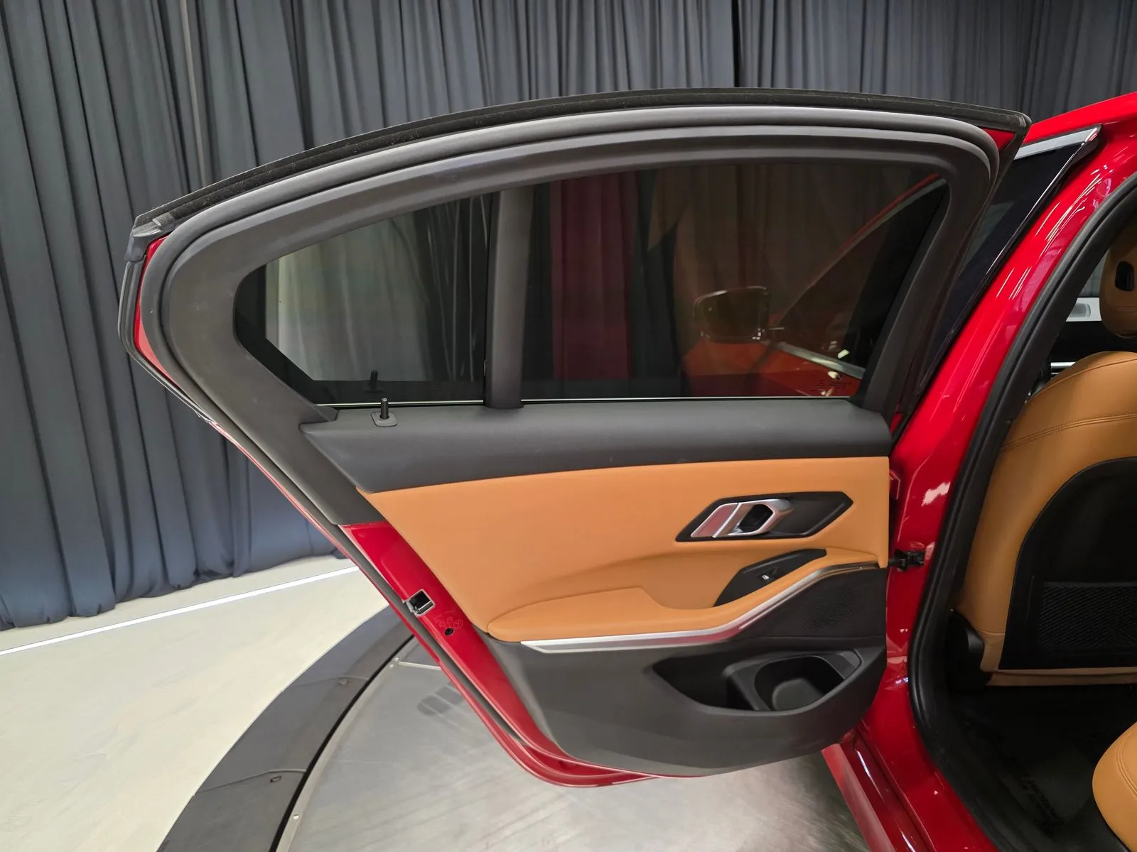 2022 BMW 3 Series 330i - Photo 25