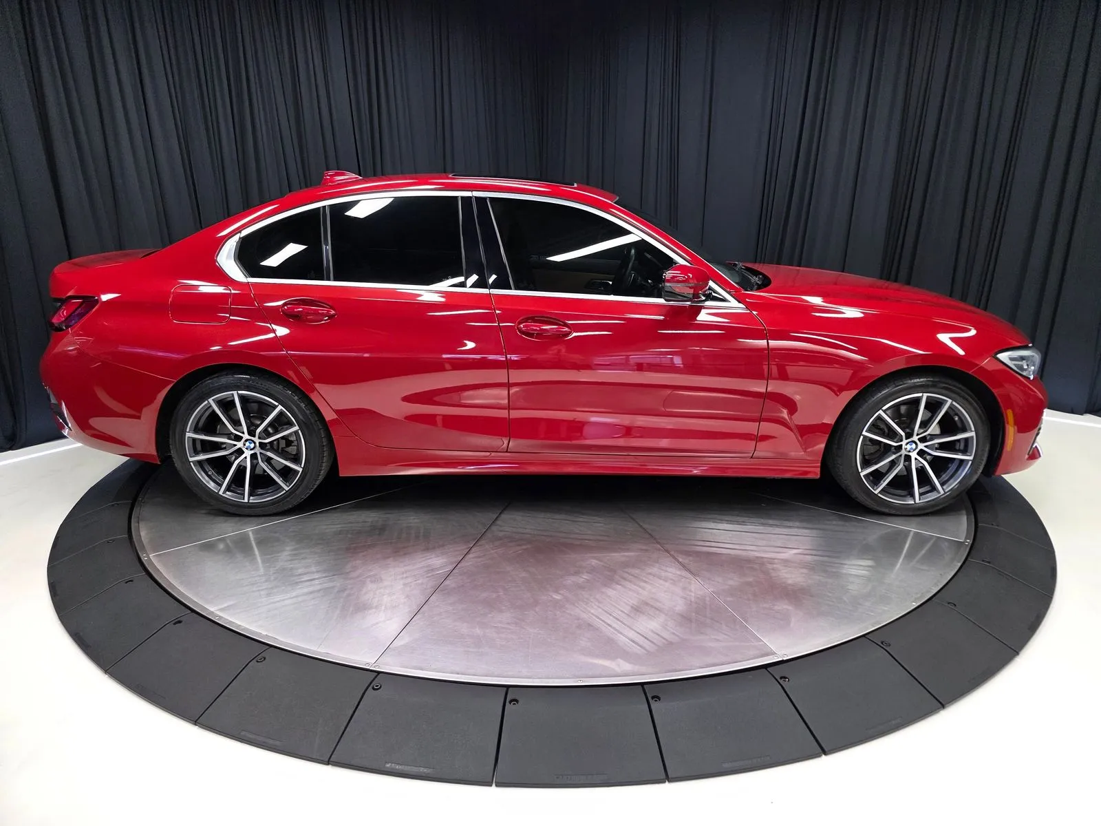 2022 BMW 3 Series 330i - Photo 14