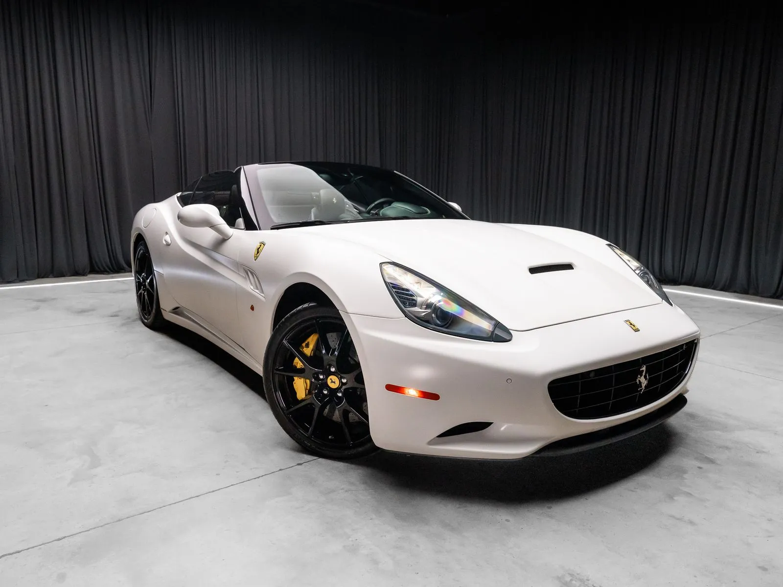 White 2013 Ferrari California for sale in New Albany, IN