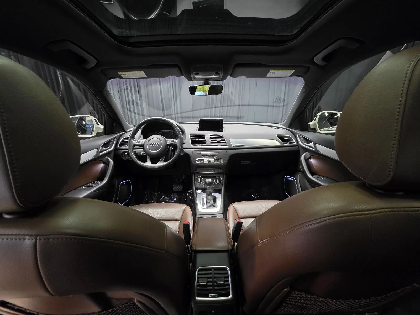 Photos of 2018 Audi Q3 2.0T Premium for sale in New Albany, IN at HyperCars