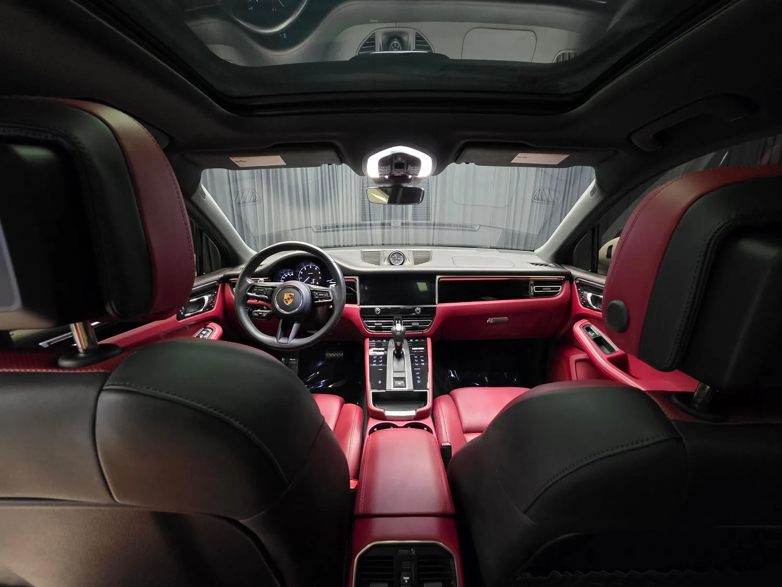 Photos of 2023 Porsche Macan for sale in New Albany, IN at HyperCars