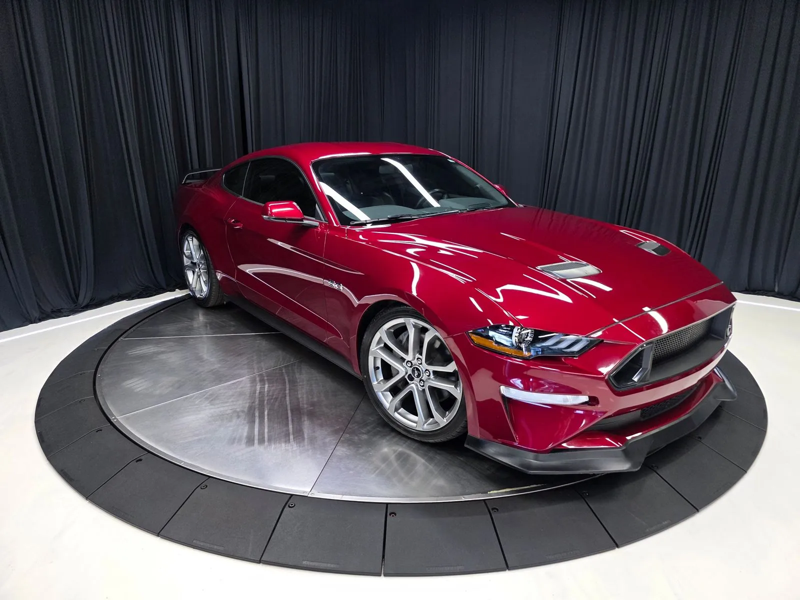 2019 Ford Mustang GT Premium - Photo 16