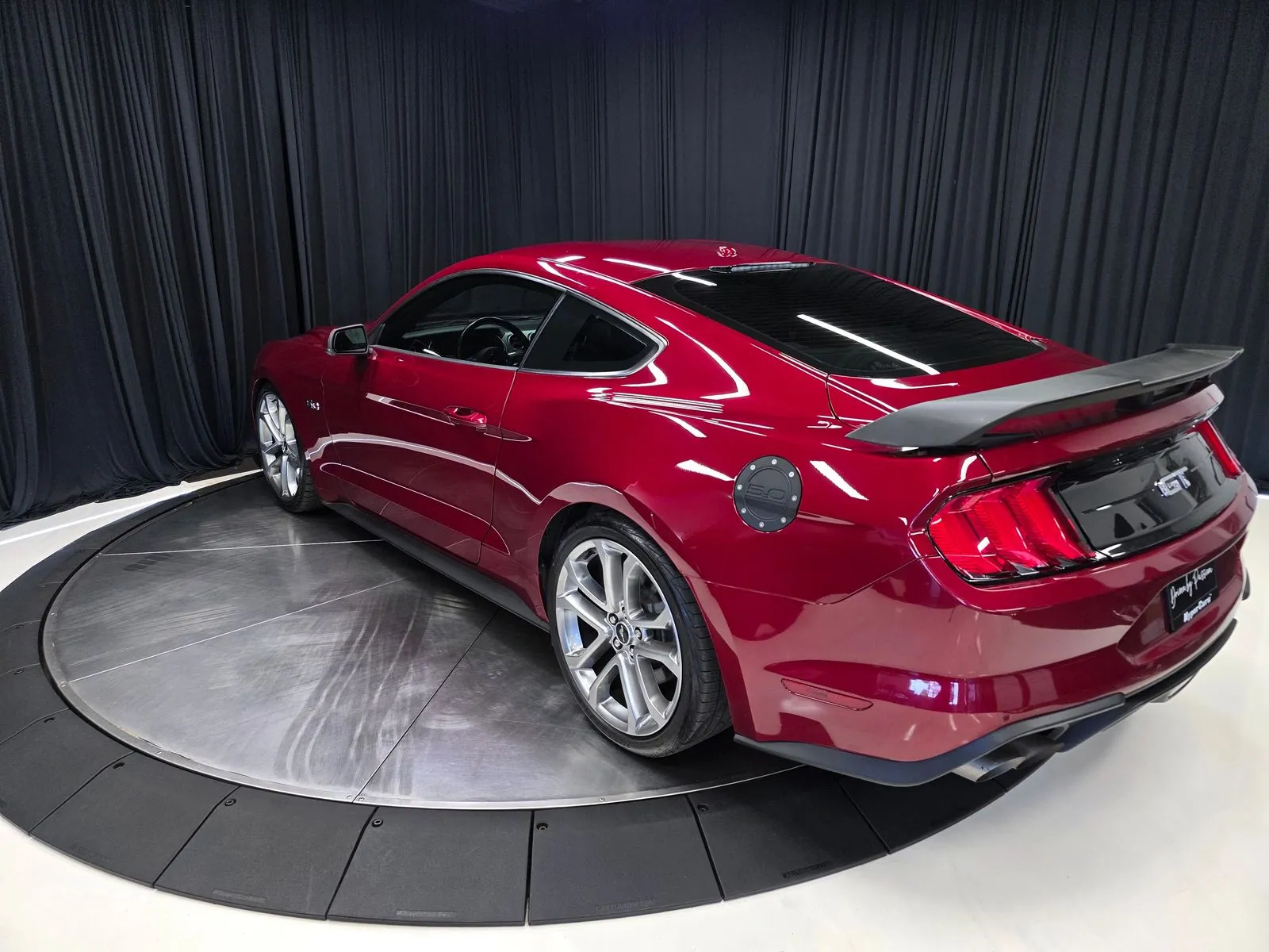 2019 Ford Mustang GT Premium - Photo 11