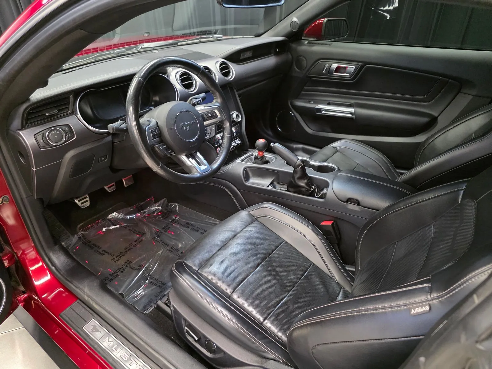 2019 Ford Mustang GT Premium - Photo 19