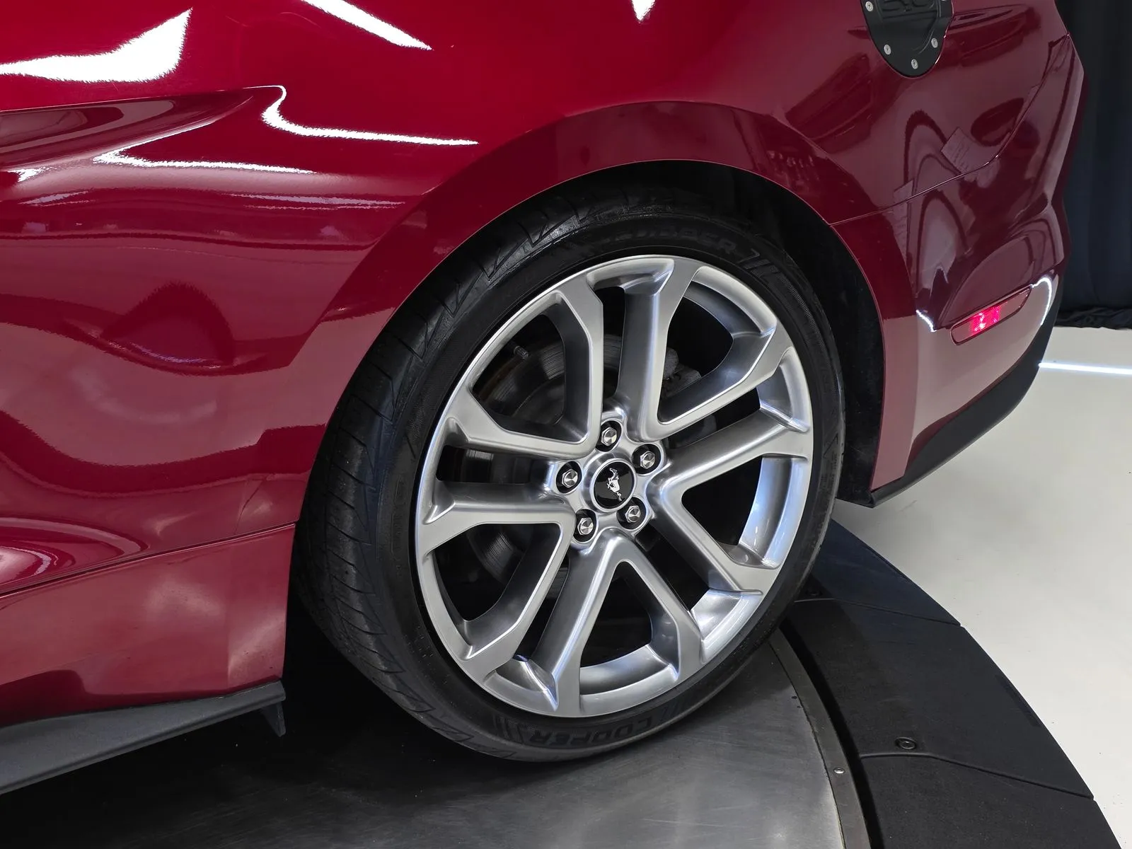 2019 Ford Mustang GT Premium - Photo 38