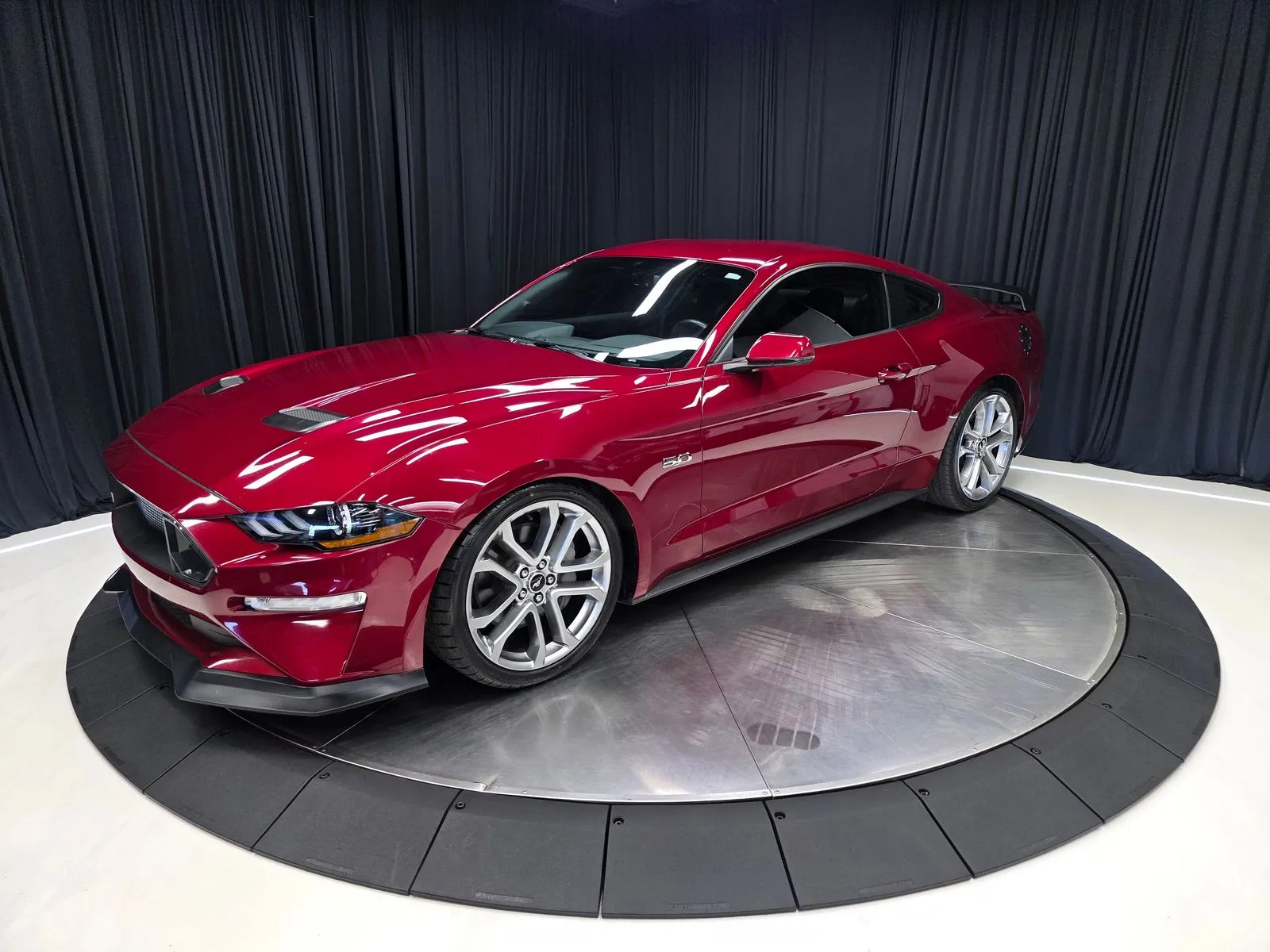 2019 Ford Mustang GT Premium - Photo 9
