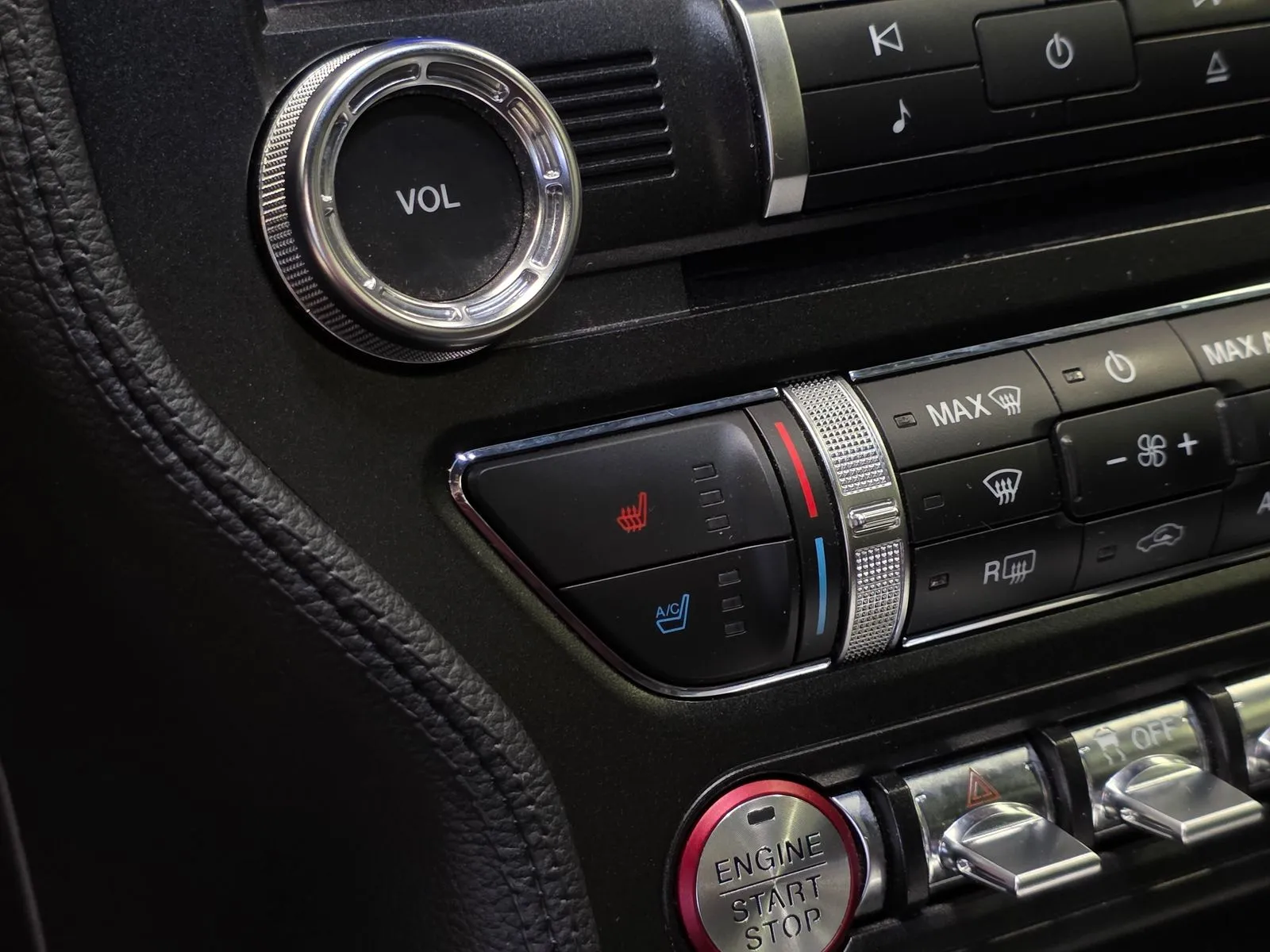 2019 Ford Mustang GT Premium - Photo 23