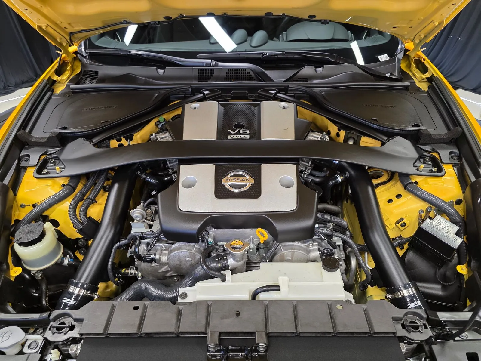 Photos of 2009 Nissan 370Z Touring for sale in New Albany, IN at HyperCars