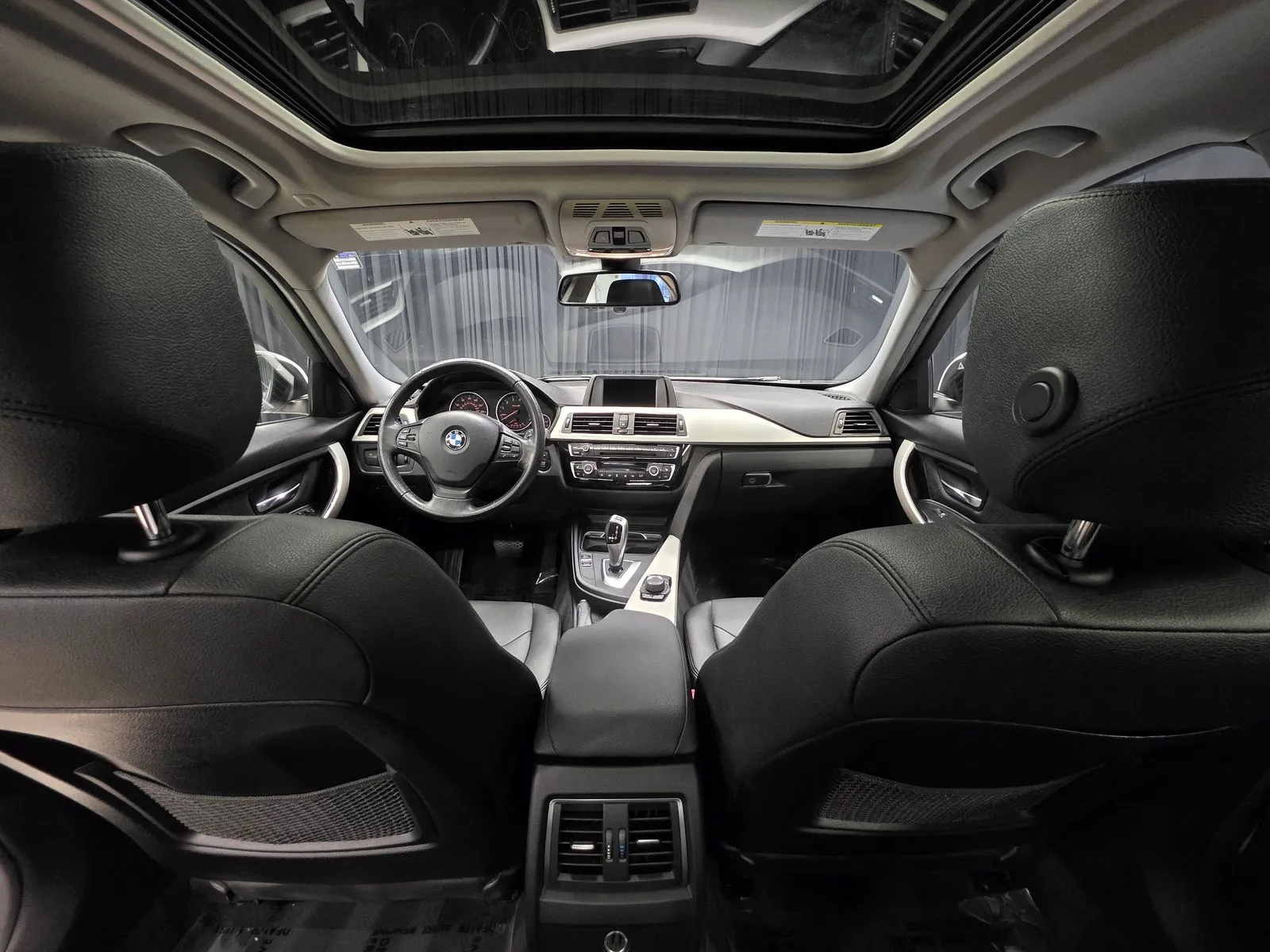 Photos of 2018 BMW 3 Series 320i for sale in New Albany, IN at HyperCars