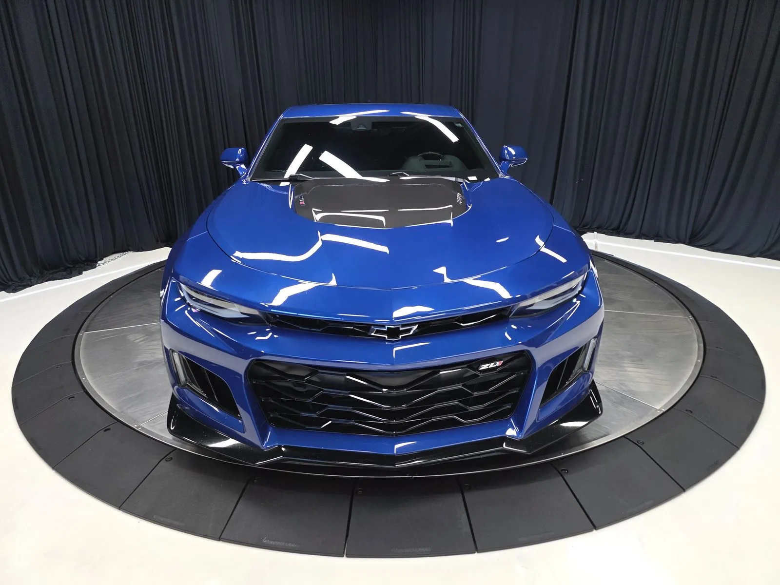 More photos of 2019 Chevrolet Camaro ZL1 at HyperCars, IN