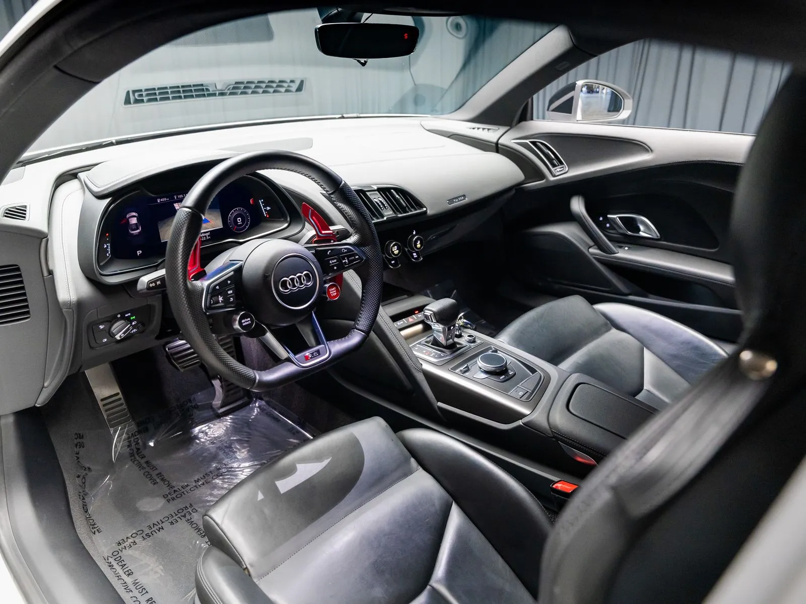 More photos of 2018 Audi R8 5.2 at HyperCars, IN