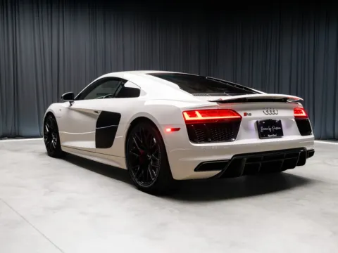 More photos of 2018 Audi R8 5.2 at HyperCars, IN