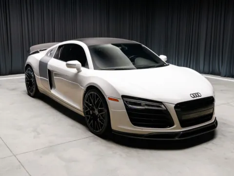Photos of 2014 Audi R8 4.2 for sale in New Albany, IN at HyperCars