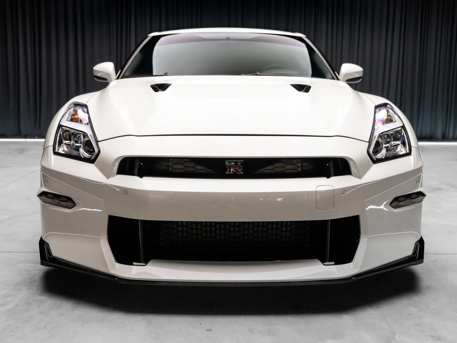 2024 Nissan GT-R Premium - Photo 24